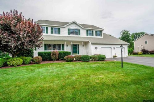 105 Stacey Crest Dr, Schenectady, NY 12306-3432
