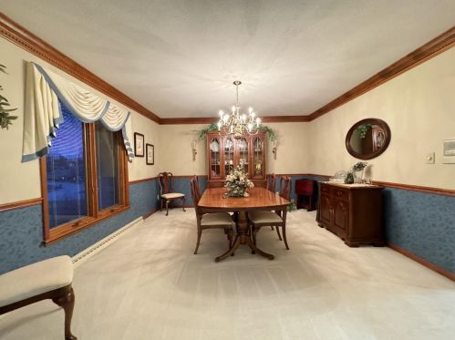 1 Cedar Pt, Newport KY  41076-1743 exterior