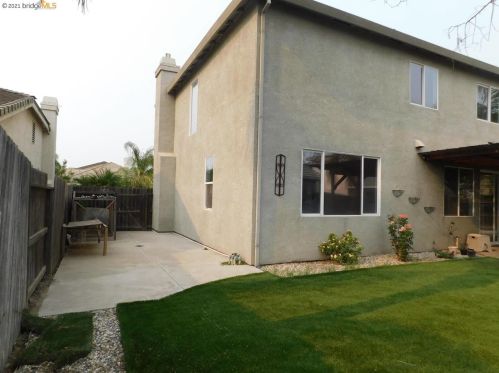 2468 Basilicae Way, Manteca CA  95337-8319 exterior