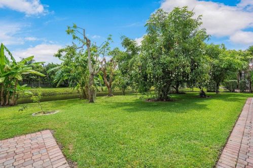 6670 Newport Lk Cir, Boca Raton FL 33496-3001 exterior