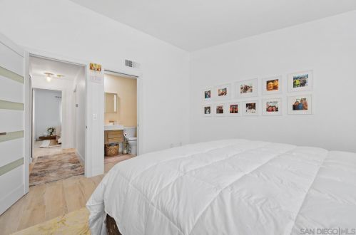 6829 Pear Tree Dr, Carlsbad CA  92011-3937 exterior