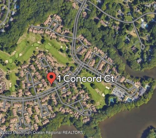 1 Concord Ct, Tinton Falls, NJ 07701-5414