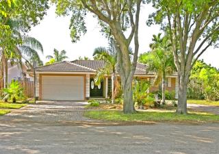 4910 Mckinley St, Hollywood, FL 33021-4753