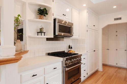 593 26th St, Manhattan Beach CA  90266-2208 exterior