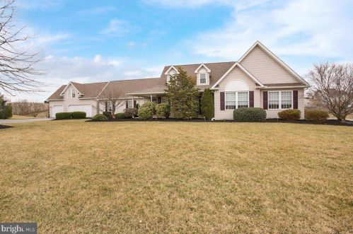 300 Steven Dr, Krumsville, PA 19534-9261