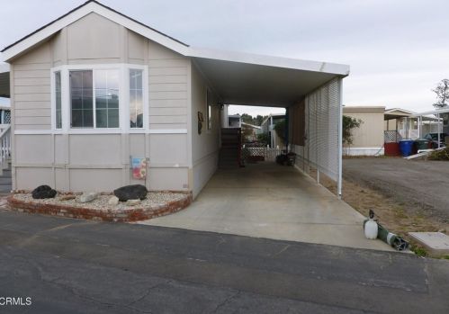 4052 Mockingbird Ln, Oxnard, CA 93033-6846