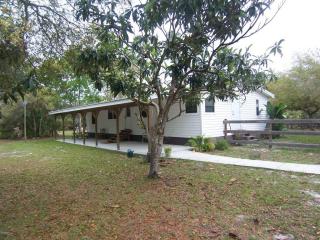 4230 Hog Valley Rd, Mims, FL 32754-4672
