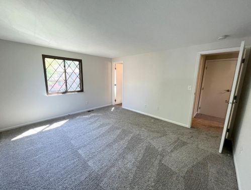 448 Dartmouth Cir, Cincinnati OH 45244-1806 exterior