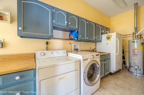 1032 Orlando Dr, Lacey NJ  08731-5510 exterior