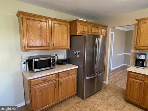 1567 Potter Dr, Pottstown PA 19464-2978 exterior