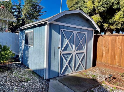 1325 136th Ave, San Leandro CA  94578-2549 exterior