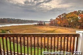 457 New Haven Ave, Milford CT  06460-3613 exterior