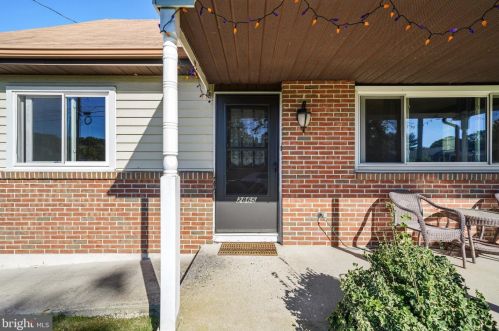 2865 1st St, Norristown, PA 19403-1542