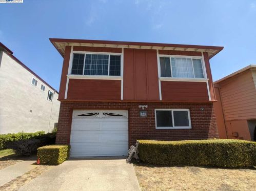 167 Crestmoor Cir, Pacifica, CA 94044-1515