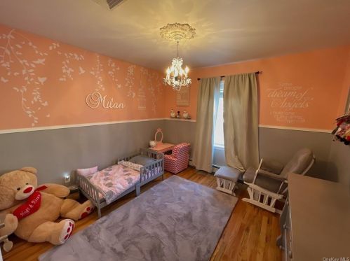 18 Lk Ave, Hillburn NY  10931-9002 exterior