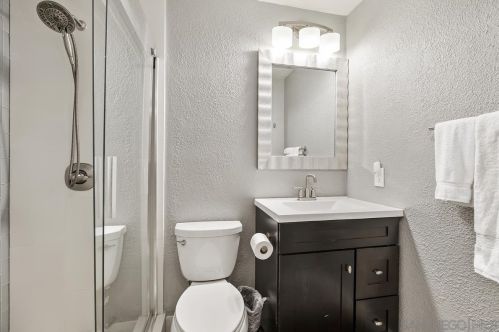 11430 Westonhill Dr, San Diego CA 92126-1461 exterior