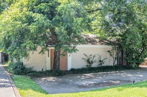 3445 Worth Hills Dr, Fort Worth, TX 76109-2950