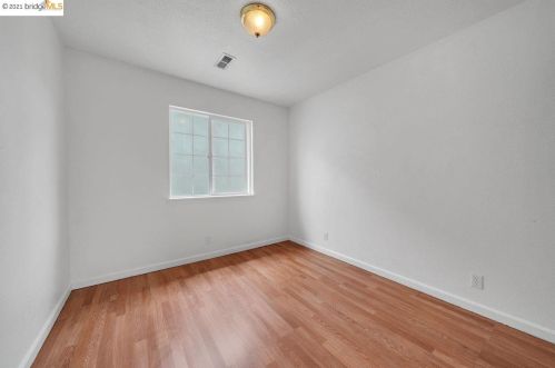 7117 Herbert Guice Way, Oakland CA  94621-3212 exterior