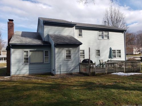 147 Highland St, Rocky Hill, CT 06067-3177