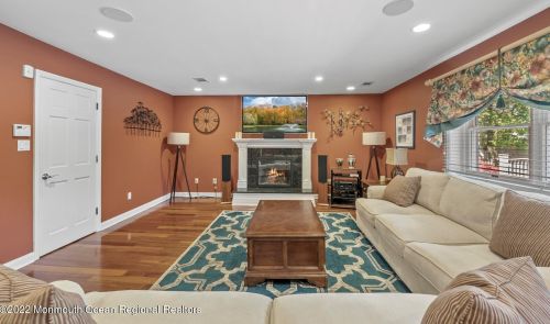 99 Leonard Ave, Leonardo NJ  07737-1538 exterior