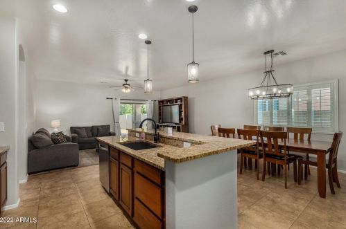 776 Trellis Rd, San Tan Valley AZ  85140-6611 exterior