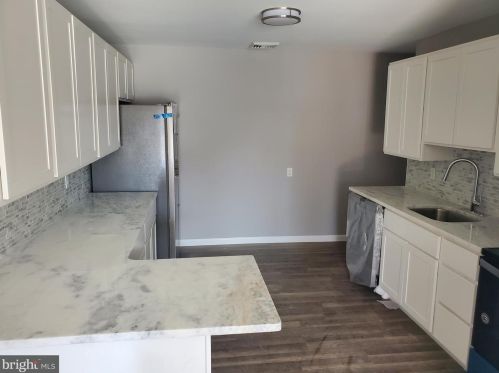208 Lambson Ln, New Castle, DE 19720-2123