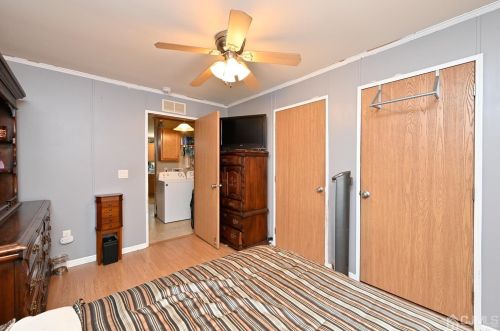 43 Bayshore Mobile Mnr, Hazlet NJ  07730-4129 exterior