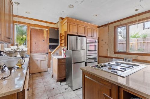 77 Vauxhall St, United States Coast Guard Ac CT  06320-5333 exterior