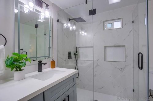 3065 Greyling Dr, San Diego CA  92123-2937 exterior