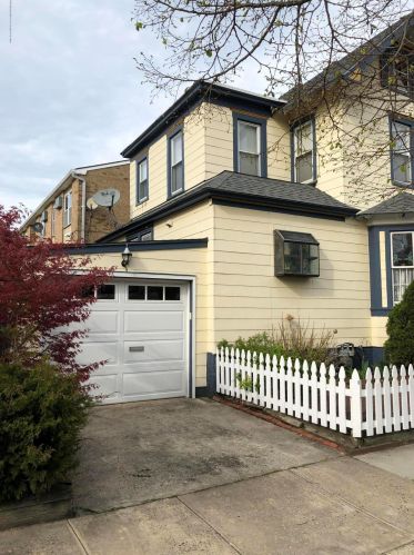 65 Pilgrim Pathway, Ocean Grove, NJ 07756-1357