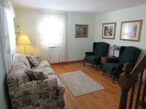 209 Beverly Dr, New Kensington PA  15068-3207 exterior
