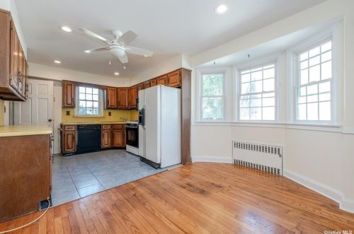 145 Ctr Ave, East Rockaway NY  11518-1002 exterior