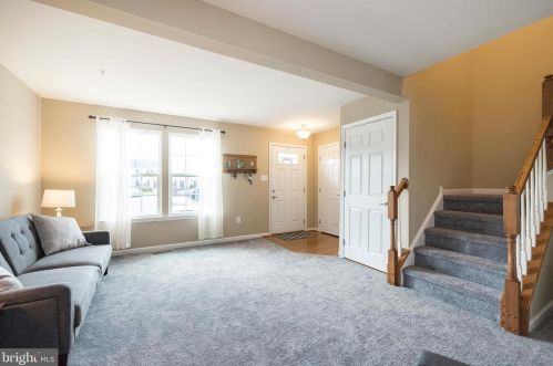 135 Sandpiper Ct, Gilbertsville PA  19525-8118 exterior