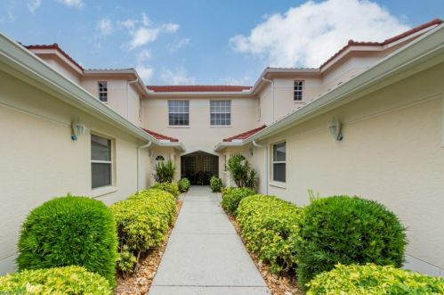 660 Lalique Cir, Naples, FL 34119-1365
