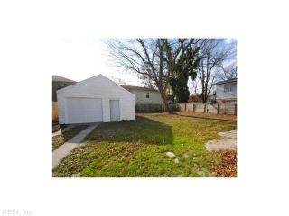 327 Ashlawn Dr, Norfolk, VA 23505-1501