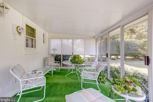 848 Woodlawn Dr, Lansdale PA  19446-4516 exterior