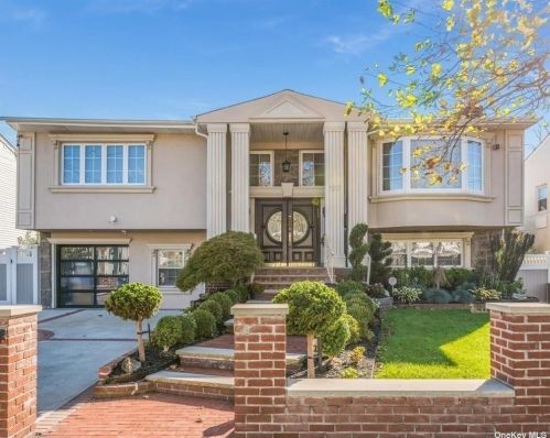 517 Harbor Dr, Cedarhurst, NY 11516-1013