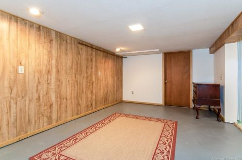 18 Wayland Rd, Milford CT  06460-4534 exterior