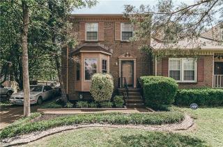 596 Castlegate Dr, Nashville, TN 37217-4235