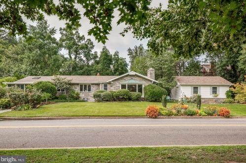 200 Park Dr, Camden NJ  08108-1030 exterior