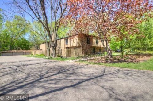 2547 Unity Ave, Minneapolis MN  55422-3451 exterior