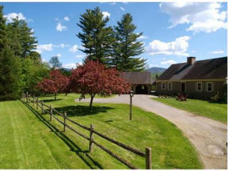 355 Tansy Hill Rd, Stowe, VT 05672-4797