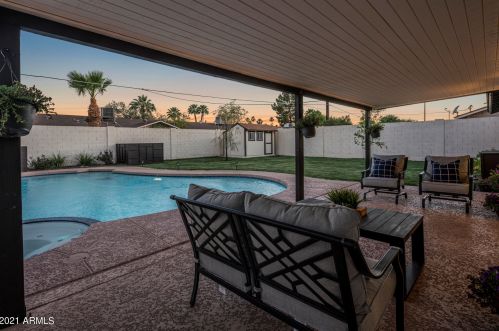 8649 Plz Ave, Scottsdale AZ 85250-6706 exterior