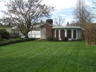 2954 Manor Dr, Springfield, OR 97477-1318