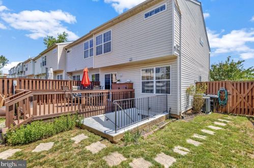 770 Vanderbilt Ter, Leesburg VA  20175-4085 exterior