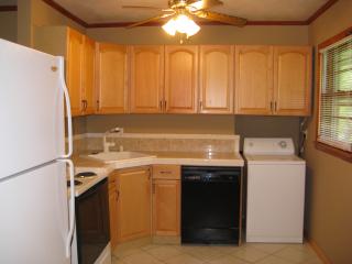 2436 Hobbs Dr, Manhattan KS  66502-2723 exterior