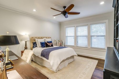 2131 Warner Rd, Fort Worth TX  76110-1747 exterior