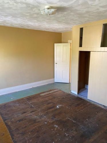 712 Gaskill Ave, Jeannette PA  15644-3302 exterior