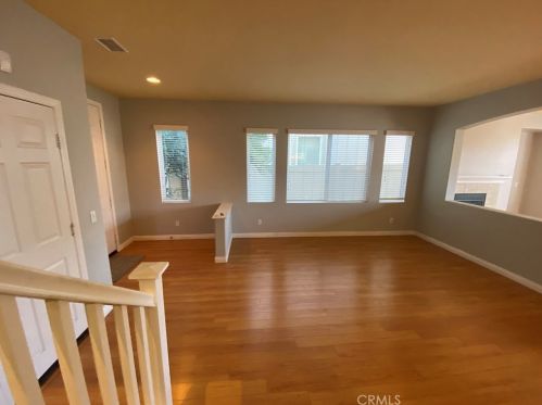 1323 Burdock St, Beaumont CA  92223-8301 exterior