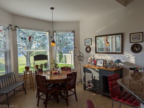 938 5th Pl, Cape Coral FL  33990-2828 exterior